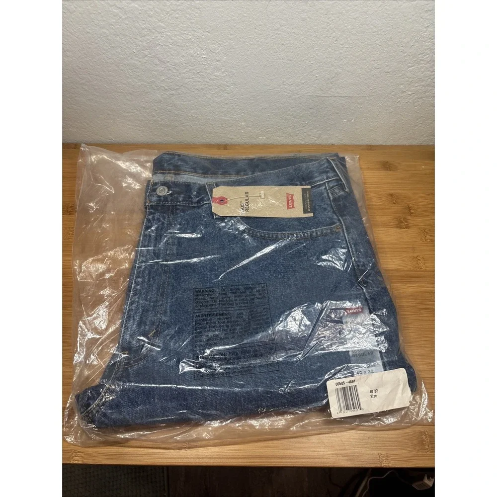 Levi Men's 505 Regular / Straight Fit 40x32 Medium Stonewash 05054891-New